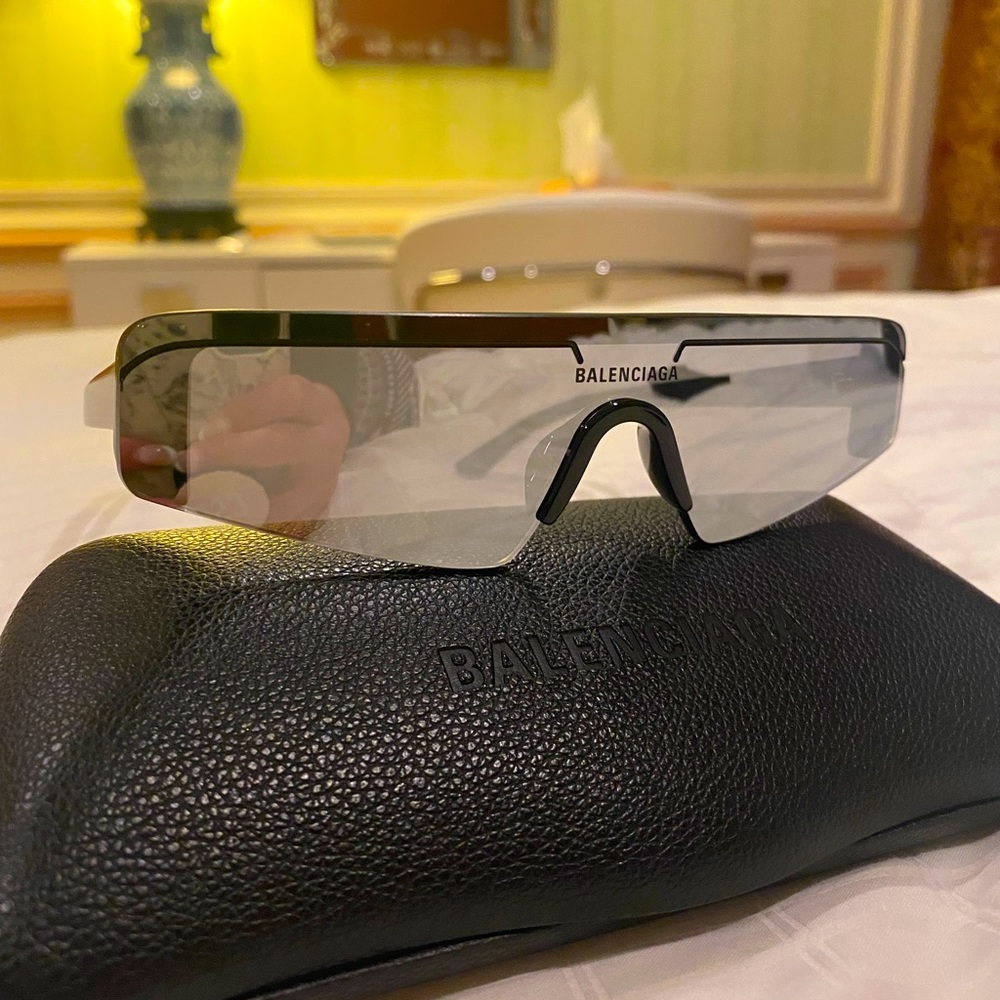 BALENCIAGA SKI RECTANGLE Sunglasses in BLACK